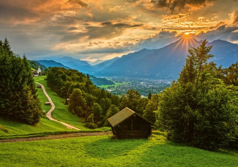 Schmidt Universalios dėlionės Sunset over the mountain village of Wamberg, 1500